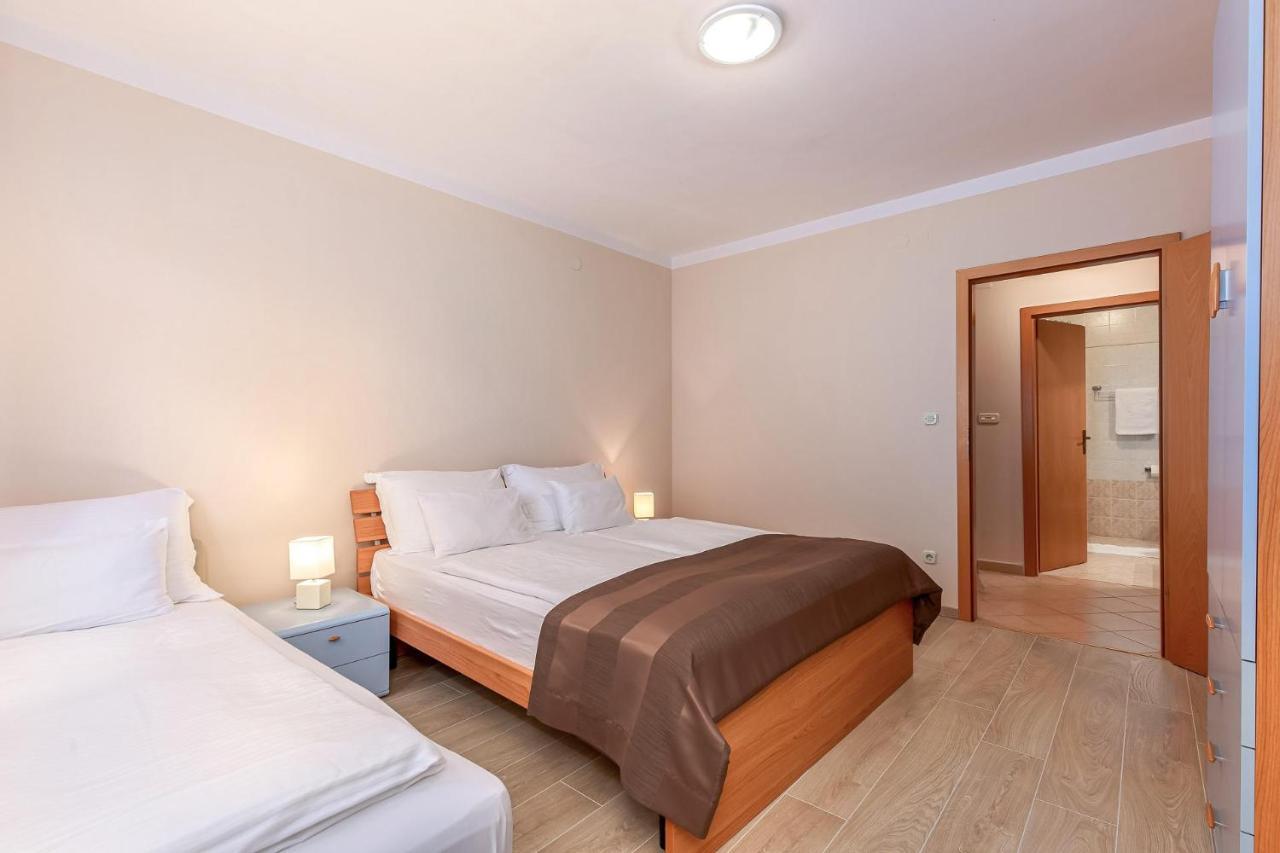 Apartments Villa Malin マリンスカ エクステリア 写真